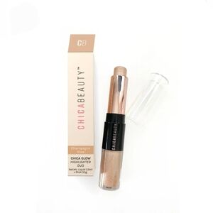 Chica Glow Highlighter Duo BNIB